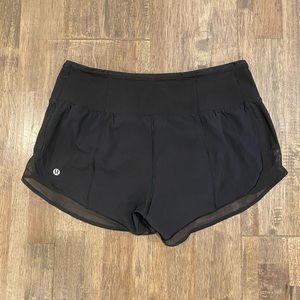 Lululemon Mind Over Miles 3.5” Short